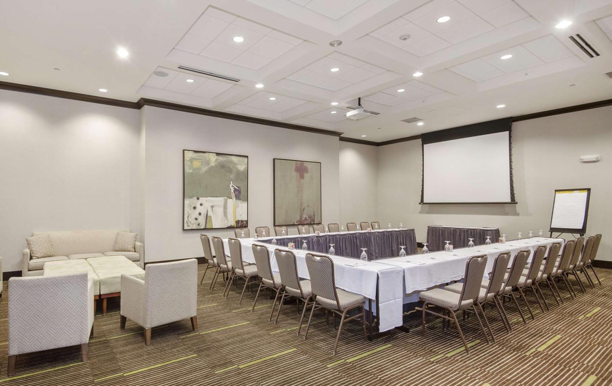 Hilton Garden Inn Raleigh Cary Esterno foto