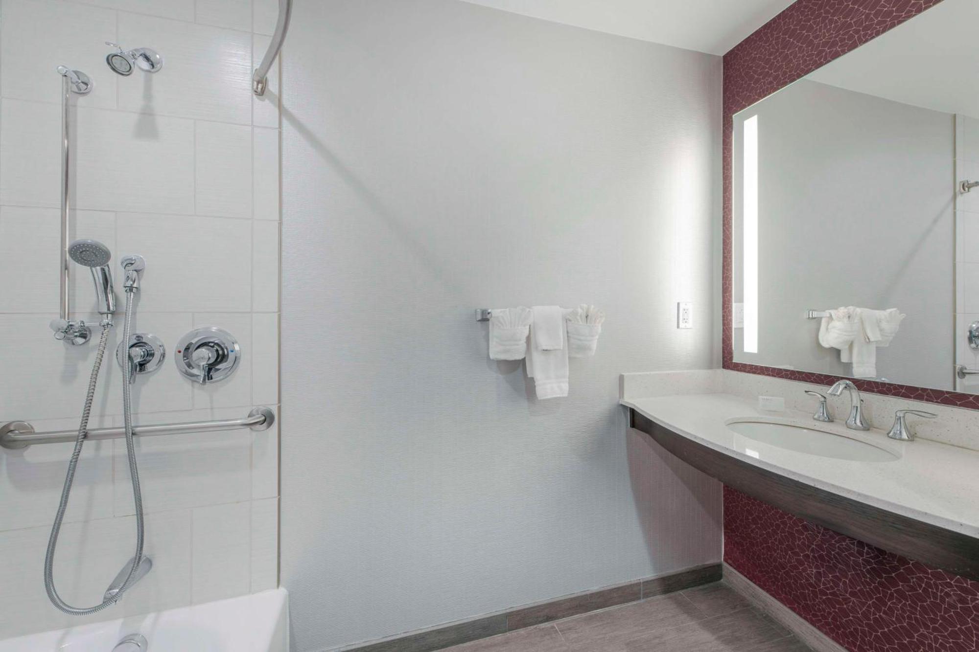 Hilton Garden Inn Raleigh Cary Esterno foto