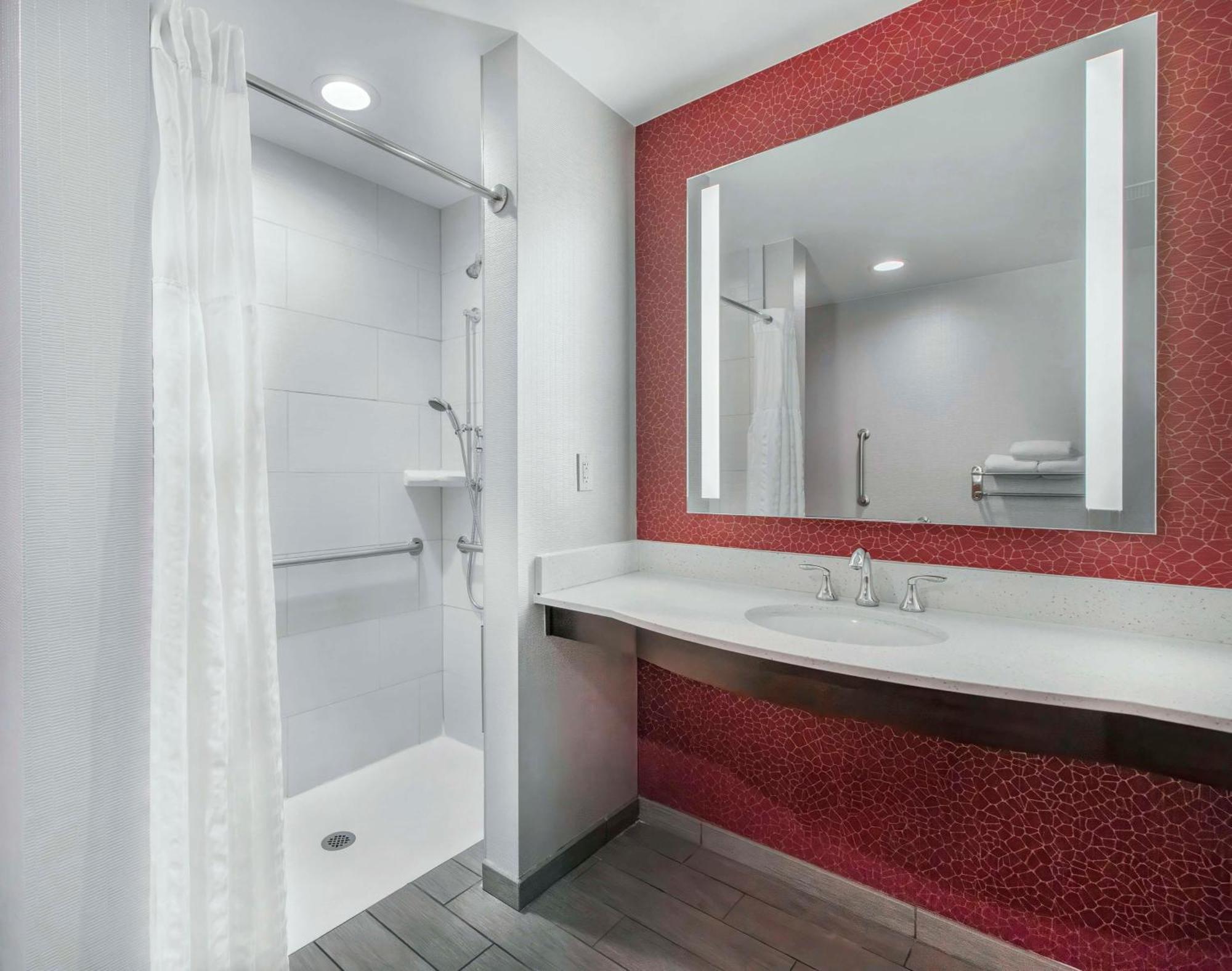 Hilton Garden Inn Raleigh Cary Esterno foto